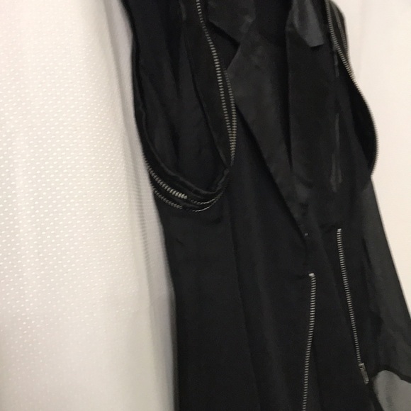 BLVD Vest with Zippers details - Picture 7 of 16